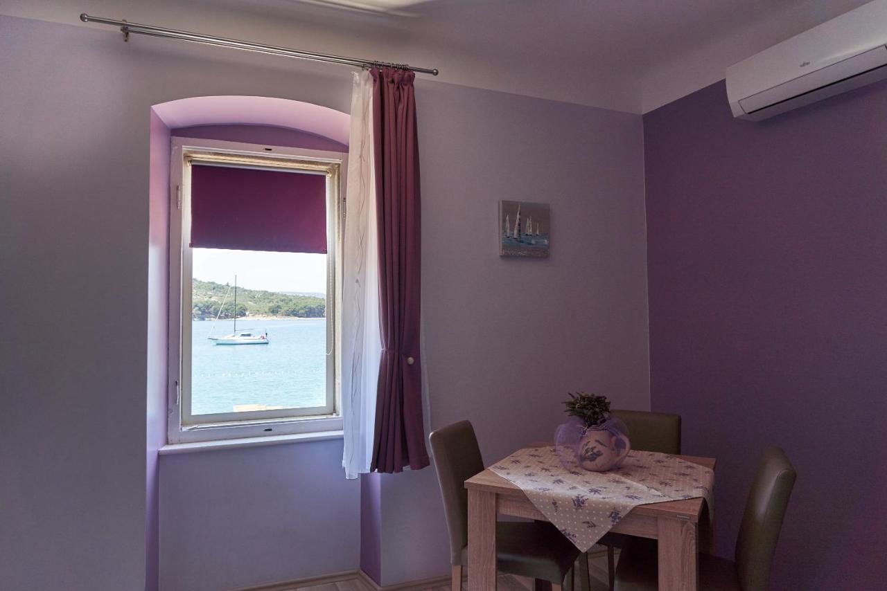 Apartments Nives Крес Екстериор снимка