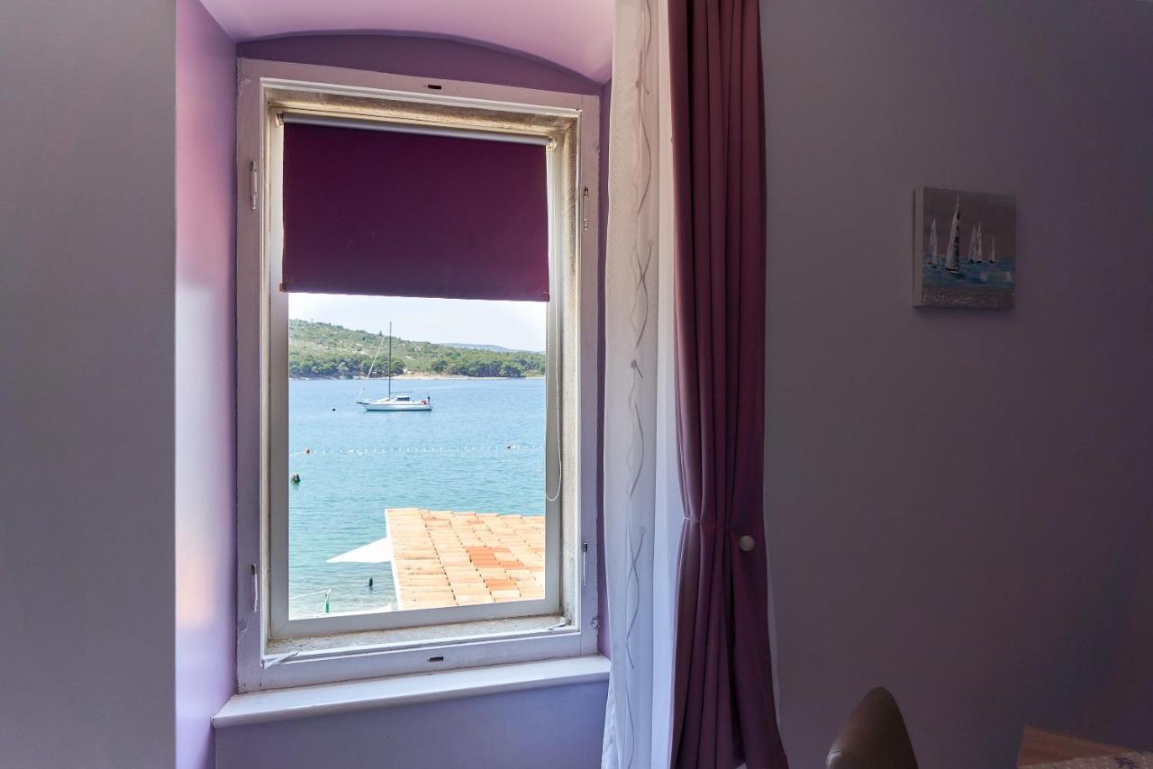 Apartments Nives Крес Екстериор снимка